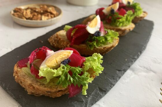 Canapés set no. 1