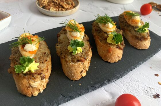 Canapés set no. 2