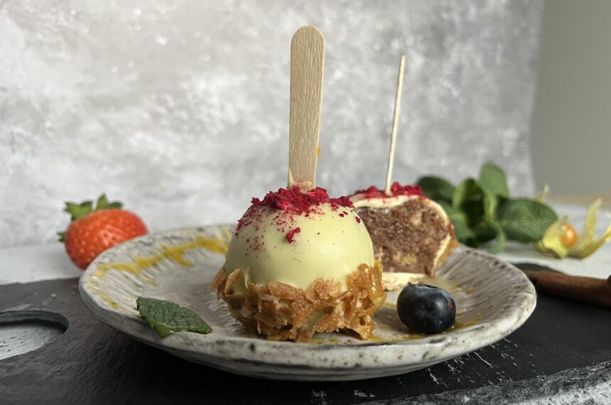 Cake pops with white chocolate